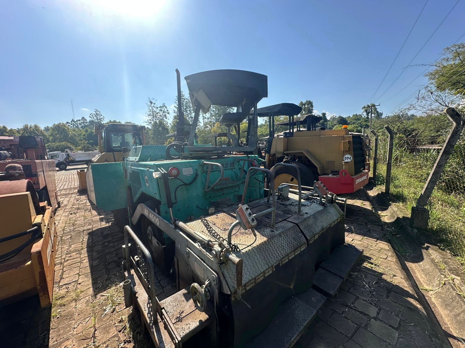 Vibro Acabadora Ciber AF4500 Pneus Ano 2008