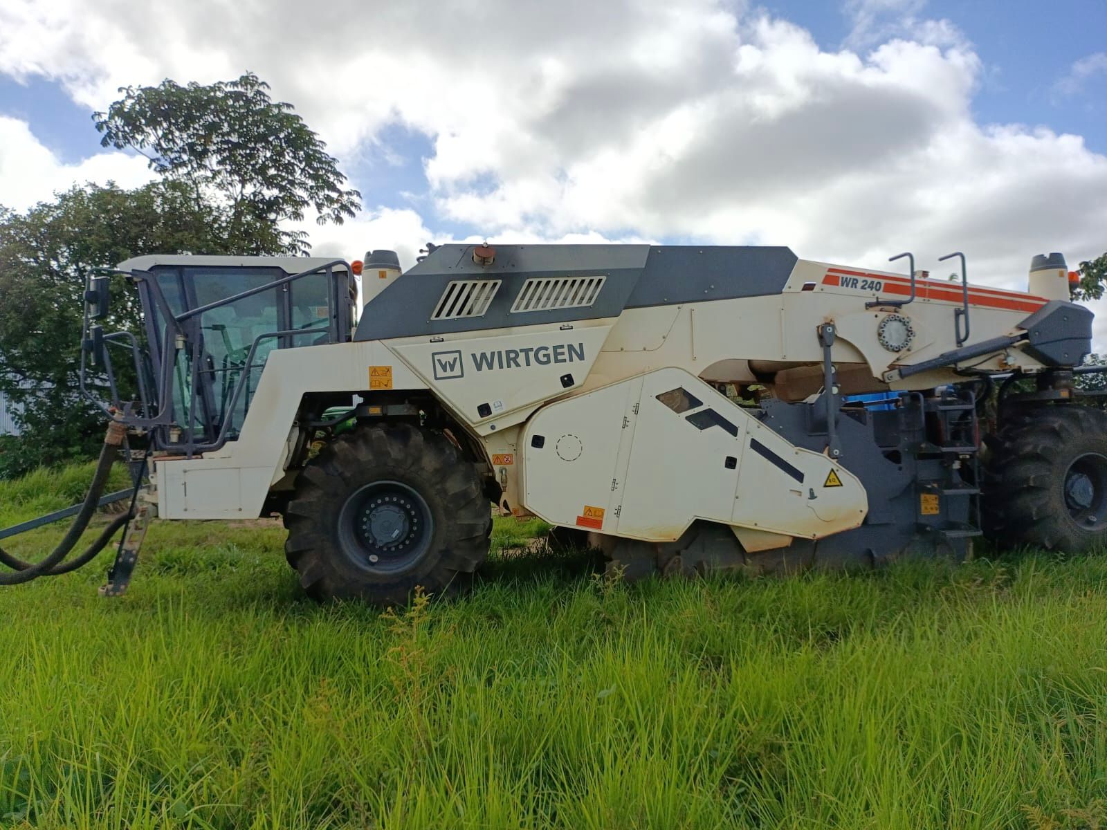 RECICLADORA WIRTGEN WR240 2024
