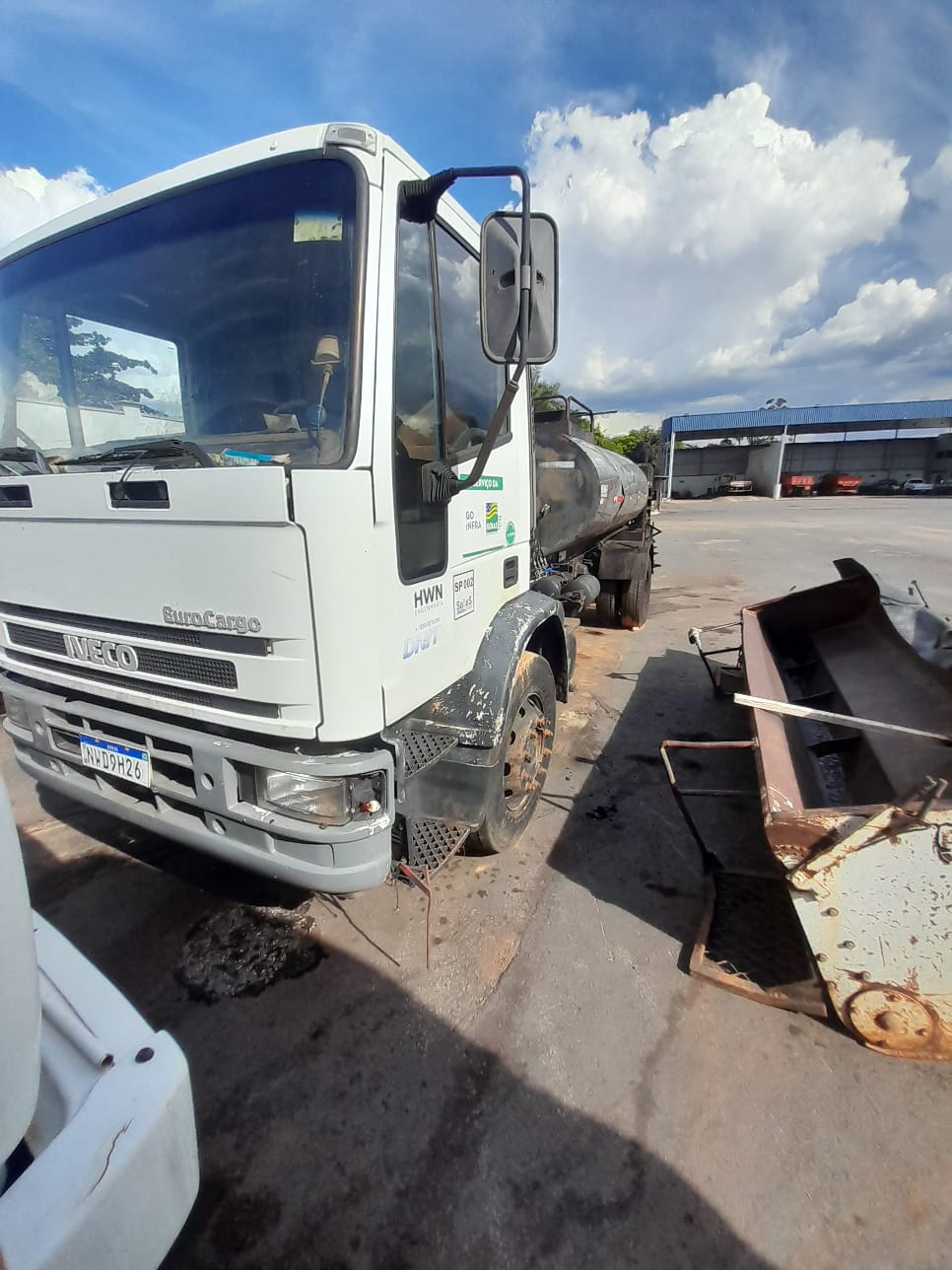 Caminhão IVECO Eurocargo 170E22 2011 com espargidor Ema Brasil - Thumbnail 2