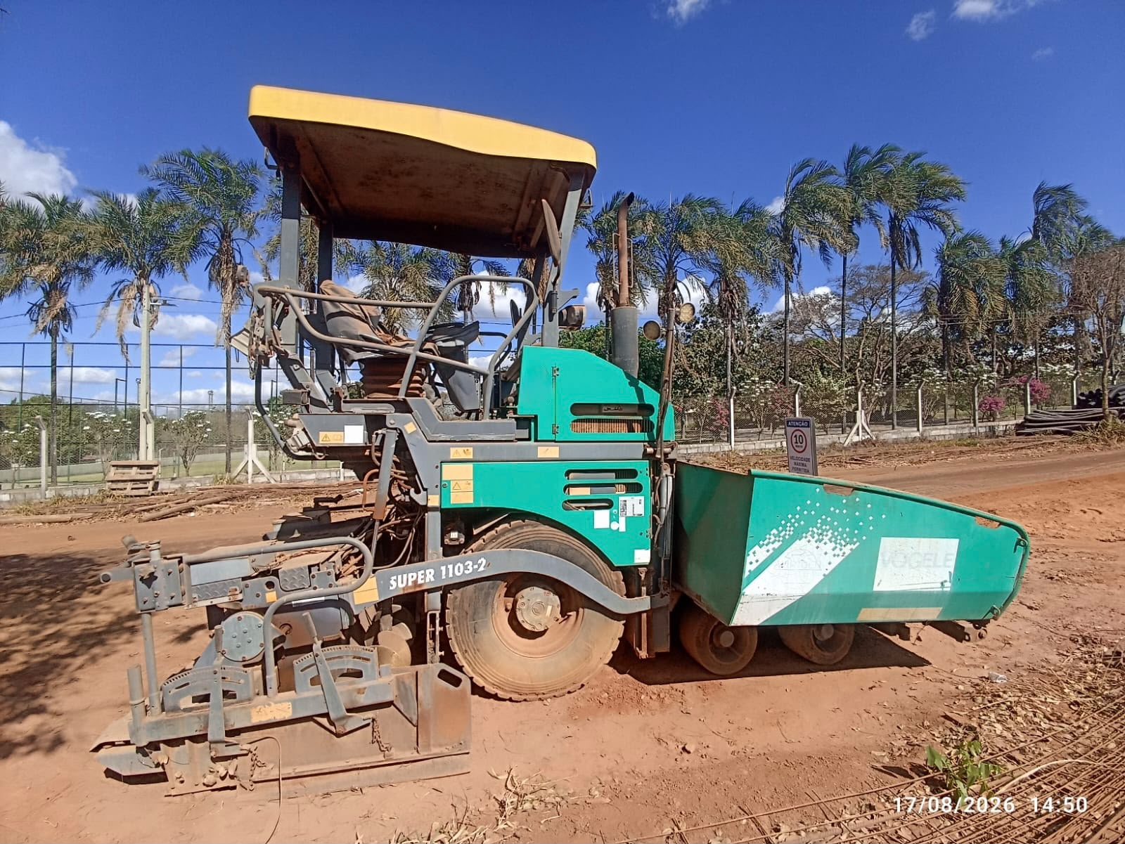 Vibroacabadora Vögele S1103-2 2012 com 3.400 horas